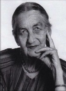 Dr Miriam Hyde OBE AO